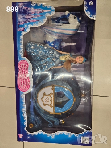 кукла с каляска светлини