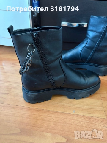 Черни боти с верига 39, снимка 3 - Дамски боти - 54097085