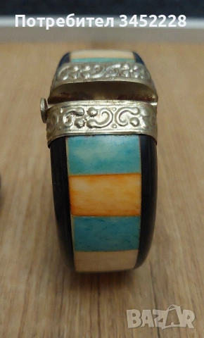 гривна от кост и дърво за ценители 