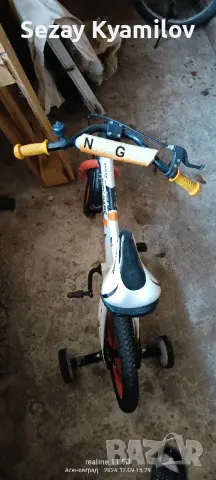 Продавам детско колело с помощни колелца 
