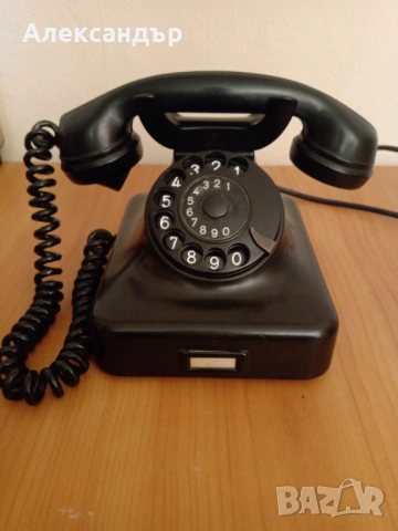 Бакелитов телефон SIEMENS