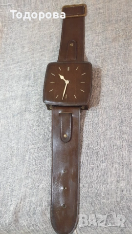 Стенен часовник