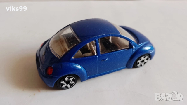 Bburago VOLKSWAGEN New Beetle MADE IN ITALY 1:43, снимка 5 - Колекции - 54225990
