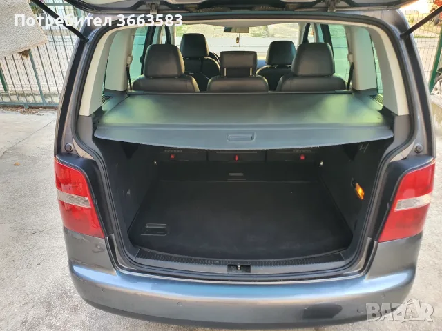 VW Touran 2.0 TDI, снимка 14 - Автомобили и джипове - 55985763