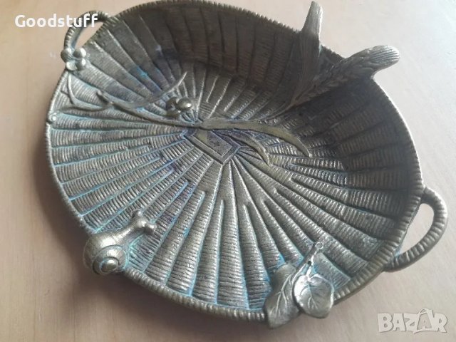 Сецесион,Арт нуво бронз,релефен съд, снимка 2 - Антикварни и старинни предмети - 48652417