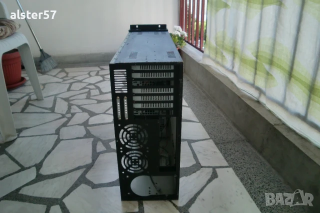 Голяма компютърна кутия