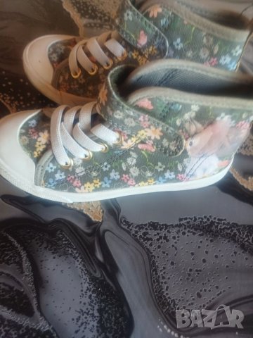 Детски спортни обувки , снимка 2 - Детски гуменки - 37139962