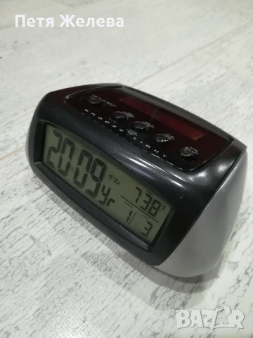 Соларен настолен LSD часовник (аларма,дата,месец и температура , снимка 2 - Друга електроника - 50726000
