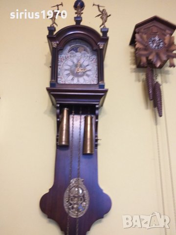 Фризийски стенен ръчно рисуван часовник Атлас, снимка 1