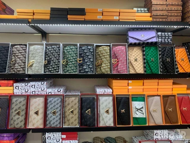 портмонета с кутия ysl saint laurent christian dior louis vuitton guess chanel , снимка 17 - Портфейли, портмонета - 50599659