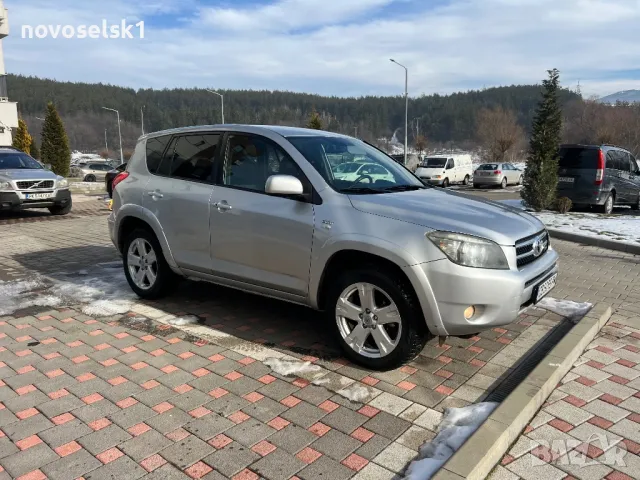 Toyota RAV4 , снимка 10 - Автомобили и джипове - 47853883