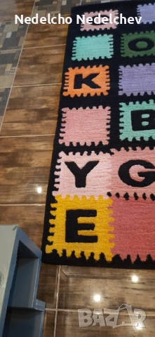 Вълнен килим за детска стая 2,40 х 1,70 м отлично състояние, снимка 5 - Други стоки за дома - 51682498