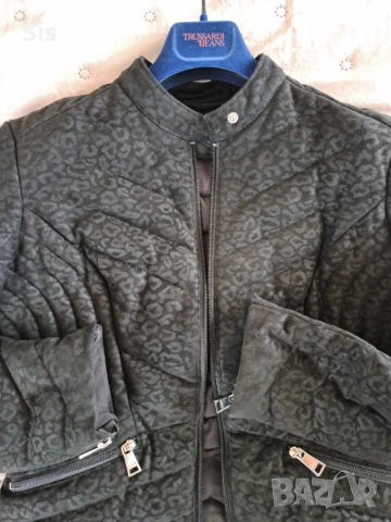 Дамско черно яке- Guess, снимка 3 - Якета - 53925198