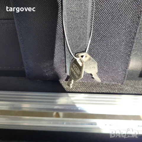 масивен немски алуминиев куфар с мостри за дограма, снимка 13 - Други инструменти - 49219804