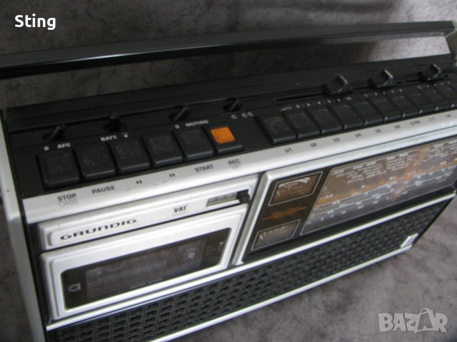 GRUNDIG C 8000 AUTOMATIC Радиокасетофон от 70 те, снимка 4 - Радиокасетофони, транзистори - 39083292