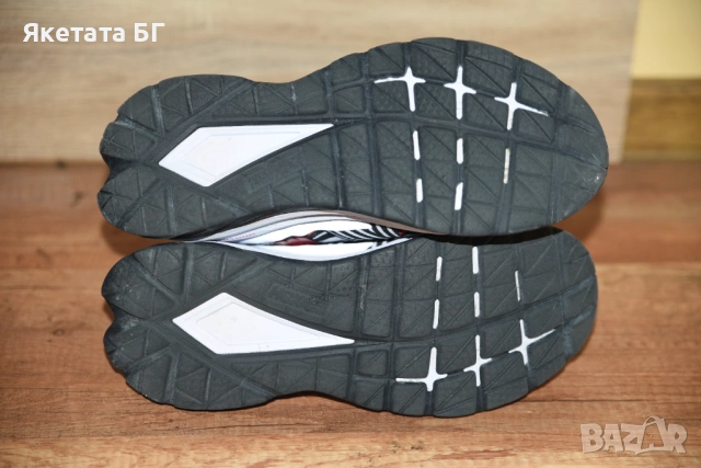 HOKA Ironman ONE ONE Оригинални размер 45 1/2, снимка 5 - Маратонки - 53905371