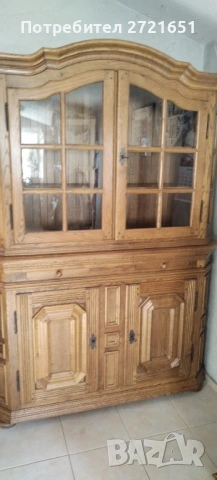 Шкаф витрина от две части