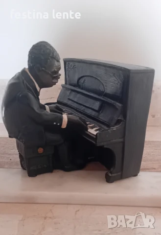 Фигура-Музикална кутия "All that Jazz", снимка 1