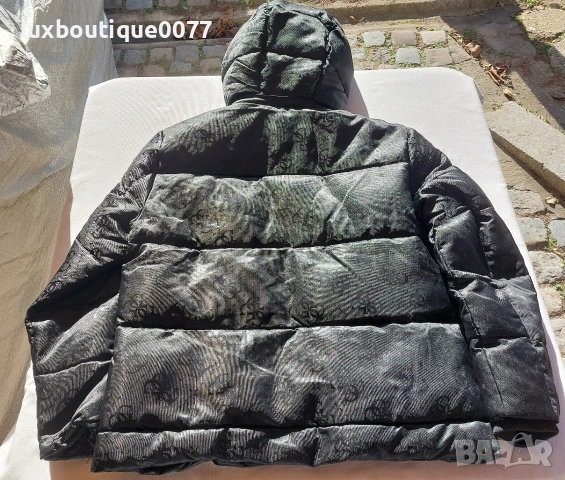 Използвано в много добро състояние зимно пухено яке Guess L, снимка 3 - Якета - 52828933