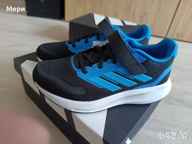 Маратонки Адидас, номер 35 