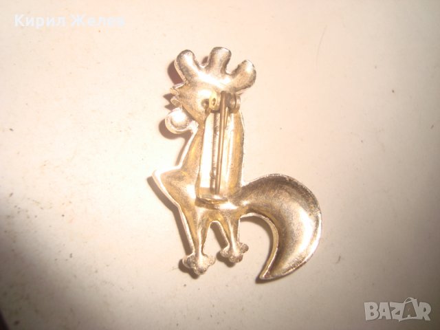 ПОЗЛАТЕНА ФИГУРАЛНА ЗНАЧКА - ПЕТЛЕ със САПФИРЧЕ и ЕМАЙЛ 9233, снимка 4 - Други - 31293356