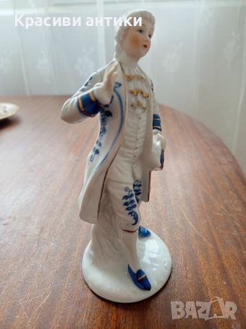 Фигура от порцелан колекционерска , снимка 5 - Други ценни предмети - 52320392