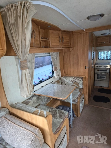 Каравана FLEETWOOD четири-пет местна , снимка 15 - Каравани и кемпери - 53031348