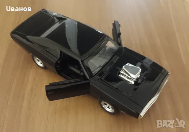 метална количка със светлинни и звукови ефекти