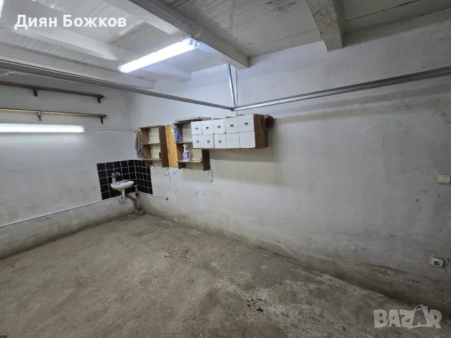 Продавам гараж в Добрич, снимка 3 - Гаражи и паркоместа - 56504937