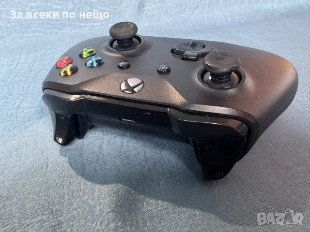 Оригинален джойстик Xbox One , model 1708, снимка 4 - Джойстици и геймпадове - 56060301