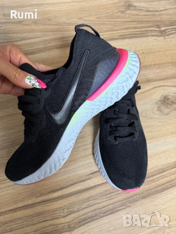 Оригинални спортни маратонки React Flyknit 2! 41 н, снимка 4 - Маратонки - 48489624