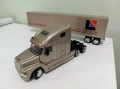 FREIGHTLINER CENTURY 1:43 NZG, снимка 10