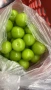 Зелени Сливи в тарелка 1кг., снимка 1
