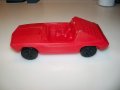Червена пластмасова кола соц играчка, снимка 1 - Коли, камиони, мотори, писти - 44342707
