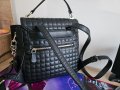 Кожена дамска черна чанта Guess , снимка 5