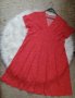 Дълга червена рокля на ситни бели точици с остро деколте , снимка 1 - Рокли - 37484342