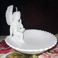 	 Бяла порцеланова бижутерка "Ангел", снимка 4 - Декорация за дома - 33774595