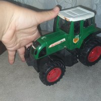 Трактор играчка, снимка 2 - Коли, камиони, мотори, писти - 42482132