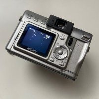 ✅ Sony 🔝 Cyber-Shot DSC-V1 , снимка 5 - Фотоапарати - 44249030