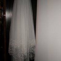 Сватбена рокля и Воал-оригинални от колекцията на Demetrios, снимка 17 - Сватбени рокли - 29671623