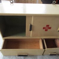 Аптечка домашна дървена винтидж за окачване на стената, снимка 3 - Кутии за съхранение - 31583008