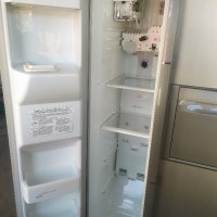 Двоен хладилник Samsung за части или за ремонт , снимка 6 - Хладилници - 40758368