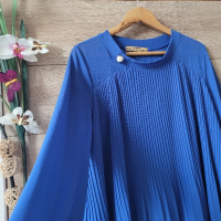 Синя блуза солей PALA D'ORO , снимка 4 - Блузи с дълъг ръкав и пуловери - 44685228