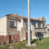 Продавам четиристайна къща в село Ведрина
