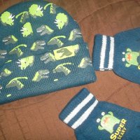 Нов комлект шапка и ръкавички, снимка 1 - Шапки, шалове и ръкавици - 39005682