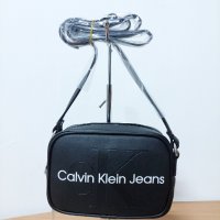 Calvin klein дамска чанта през рамо хит модел код 245, снимка 14 - Чанти - 42905806