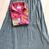 Елегантна пола солей Intimissimi & цветна риза Milano С размер , снимка 2 - Поли - 44808228