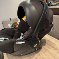 Детско столче за кола Cybex Platinum Cloud Q Plus + адаптери, снимка 7 - Столчета за кола и колело - 44642617