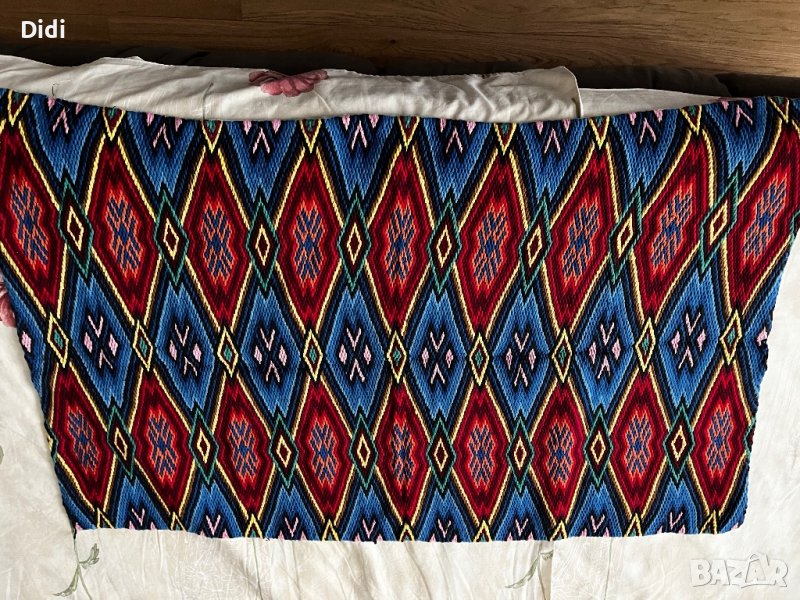 Ръчно бродирано килимче, снимка 1