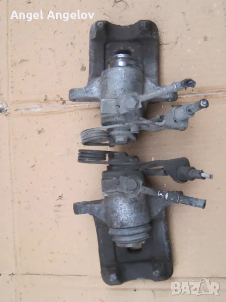 Задни спирачни апарати за Ауди А6 Ц5 Ауди А4 А8 Пасат Audi A6 Audi A4 Passat  Цена за брой 40лв, снимка 1